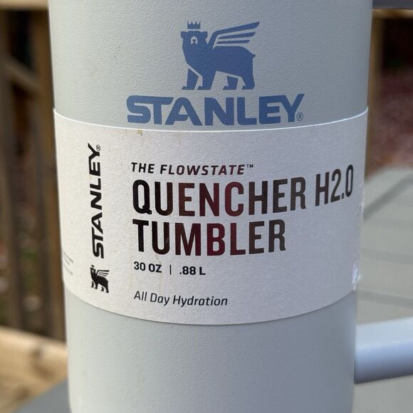 NEW Stanley FlowState Quencher H2.0 Tumbler Water Bottle 30oz Fog Gray w/straw - Picture 2 of 10